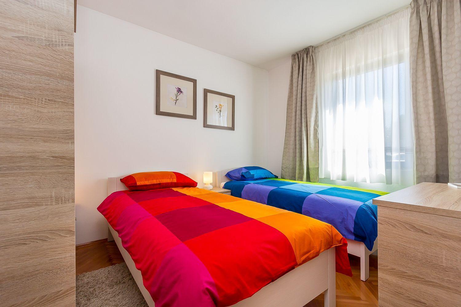 Neu Renovierte Ferienwohnung Mit Klima, Wlan, Terrasse Und Grill Pola Esterno foto