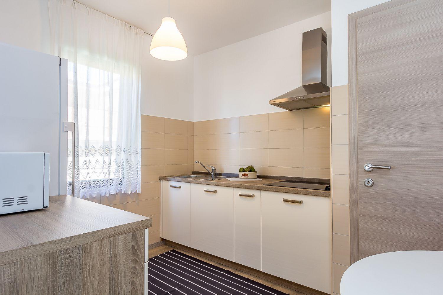 Neu Renovierte Ferienwohnung Mit Klima, Wlan, Terrasse Und Grill Pola Esterno foto